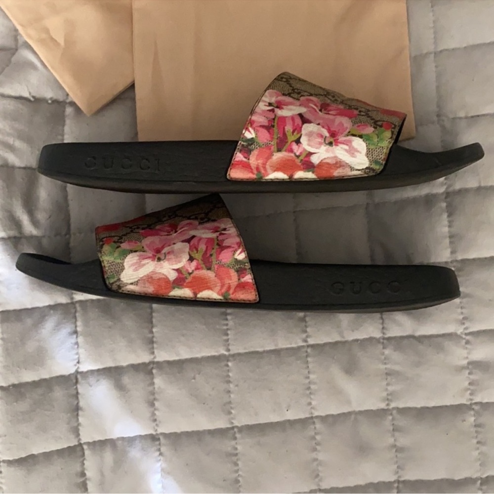 Gucci Bloom Slides - Picture 4 of 5